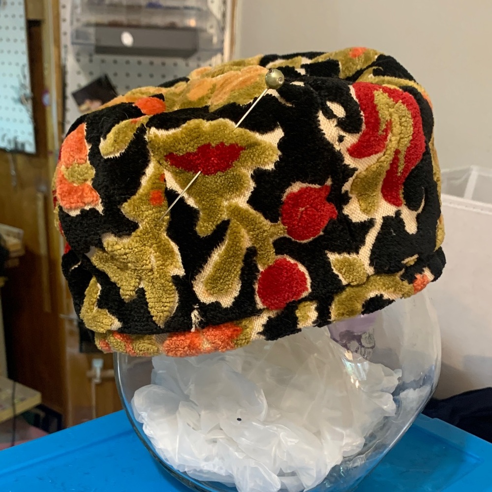 Chic Floral Velvet Hat